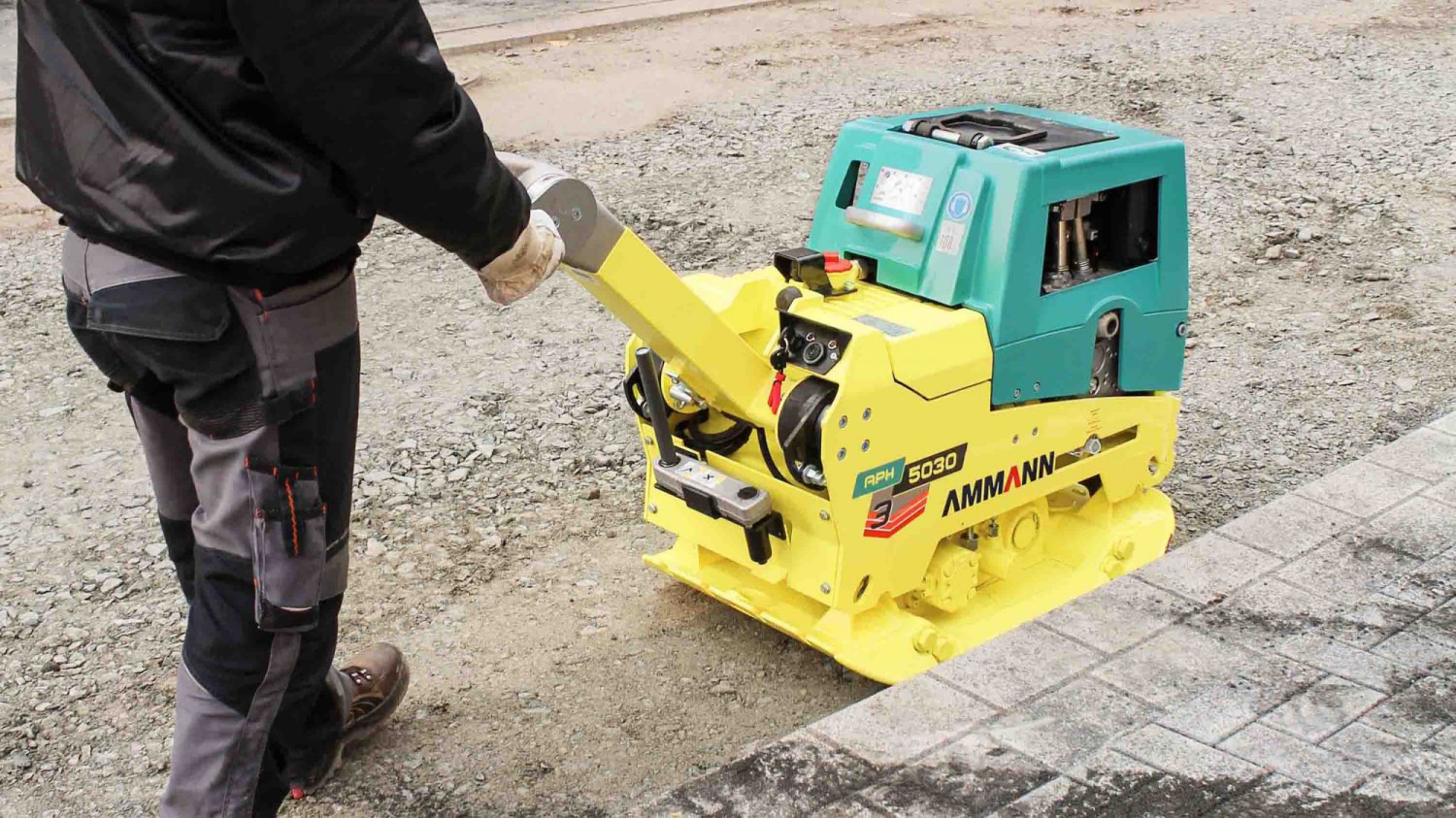 Zagęszczarka rewersyjna APH 5030DE