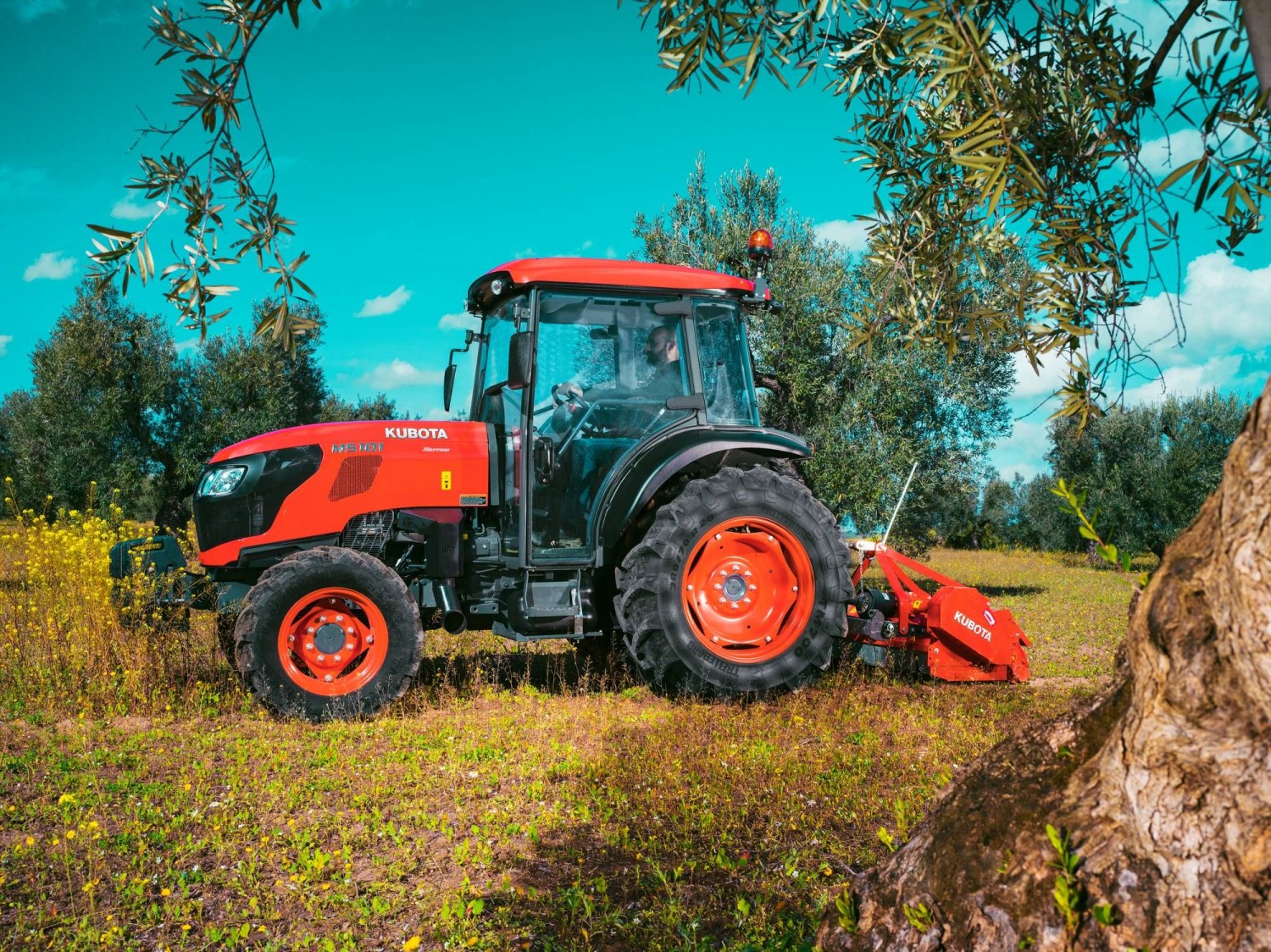 Ciągnik sadowniczy Kubota M5001 narrow 73-106 KM